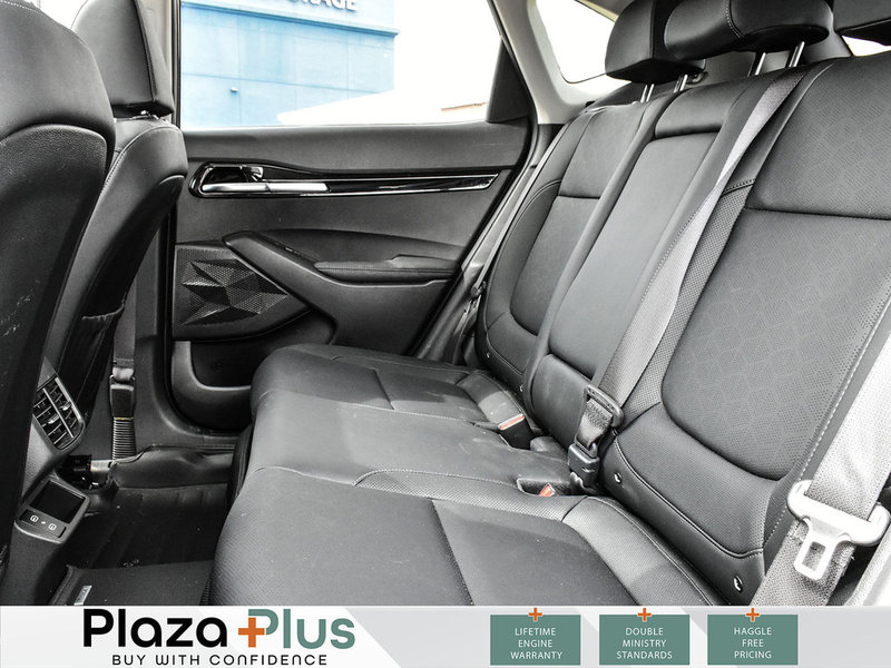 2024 Kia Seltos SX Sunroof l Navigation l Leather