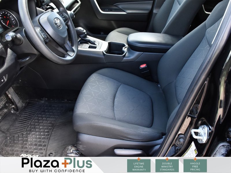 2022 Toyota RAV4 LE 1 Owner | All Wheel Drive | Certified |