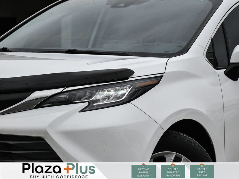 2022 Toyota Sienna LE