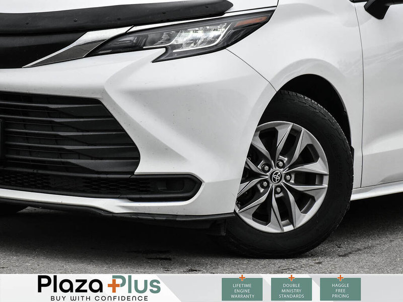 2022 Toyota Sienna LE