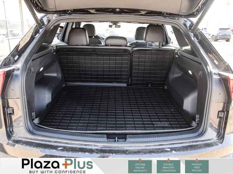 2024 Volkswagen Atlas Cross Sport Comfortline 1 Owner| Clean CarFax Report | All Wheel Drive | Certified |