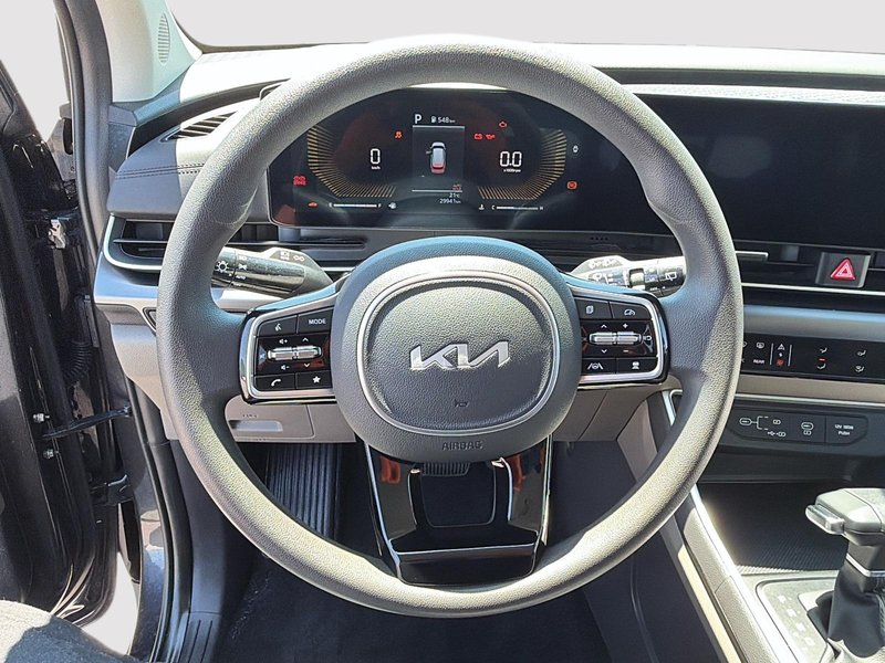 Kia Carnival LX 2026 L'ESPACE POUR TOUTE LA FAMILLE. LE CONFORT POUR TOUS LES TRAJETS.
