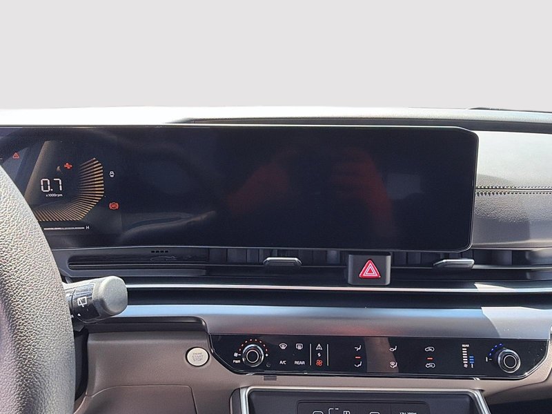 Kia Carnival LX 2026 L'ESPACE POUR TOUTE LA FAMILLE. LE CONFORT POUR TOUS LES TRAJETS.