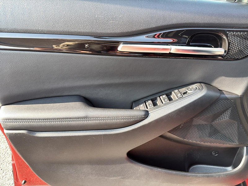 2024 Kia Seltos EX AWD + Heated seats + Sunroof + Carplay