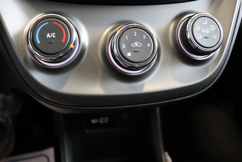 Chevrolet Spark LT AUTOMATIQUE || BLUETOOTH || CAMERA RECUL || 2019 | BAS KM |