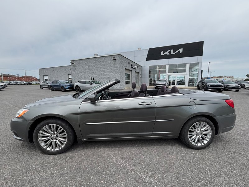 Chrysler 200 TOURING Touring 2013 Convertible