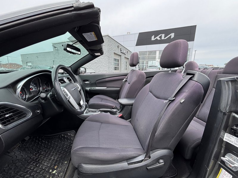 Chrysler 200 TOURING Touring 2013 Convertible
