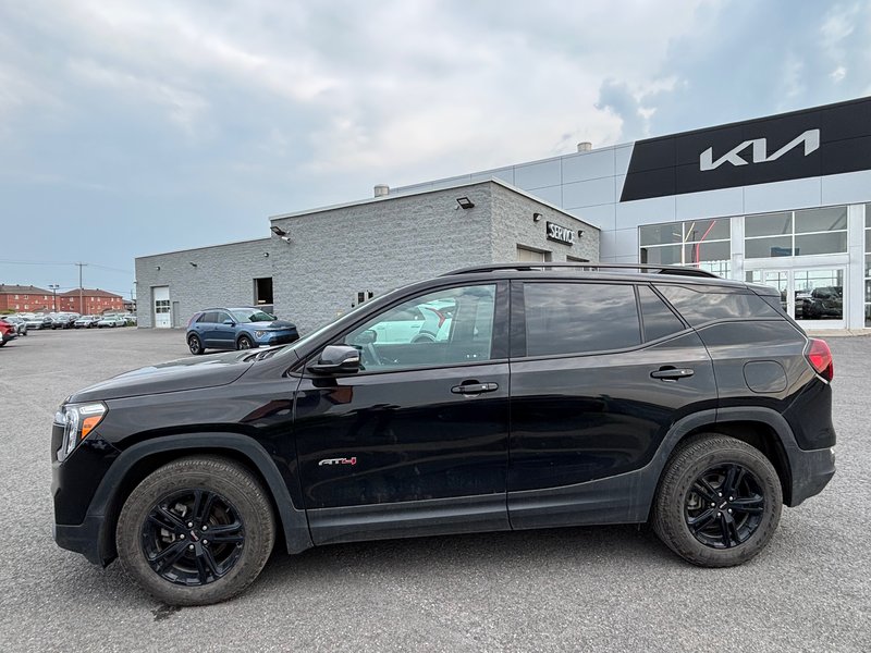 2022 GMC Terrain AT4 Awd + Leather + Navigation + Sunroof + Carplay
