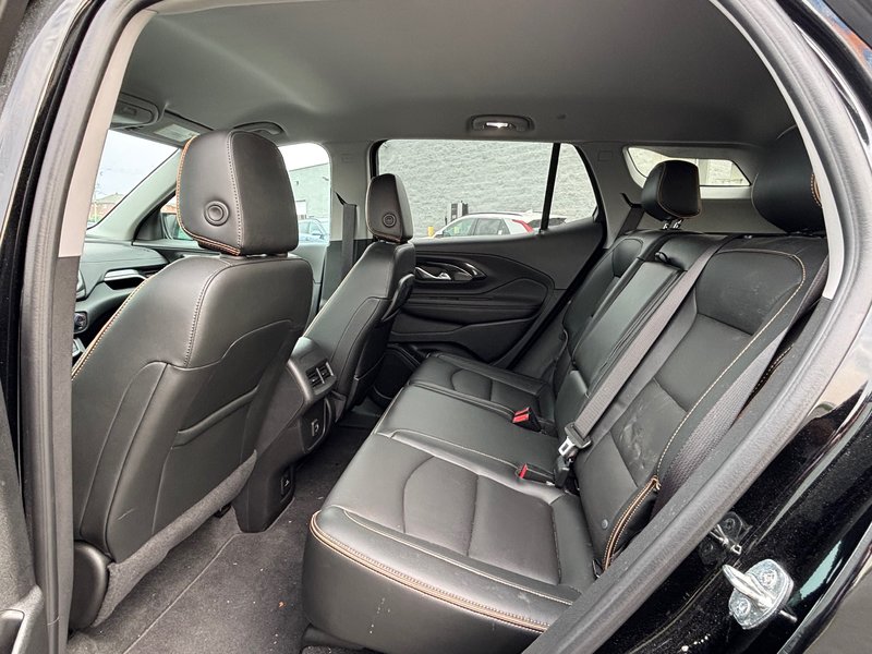 2022 GMC Terrain AT4 Awd + Leather + Navigation + Sunroof + Carplay