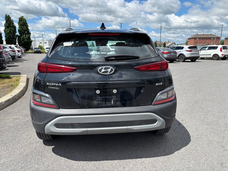 2023 Hyundai Kona Essential AWD + back up camera + Heated seats