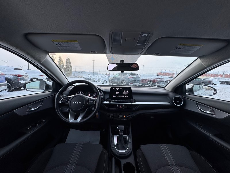 2024 Kia Forte LX CARPLAY + BACK UP CAM + HEATED SEATS