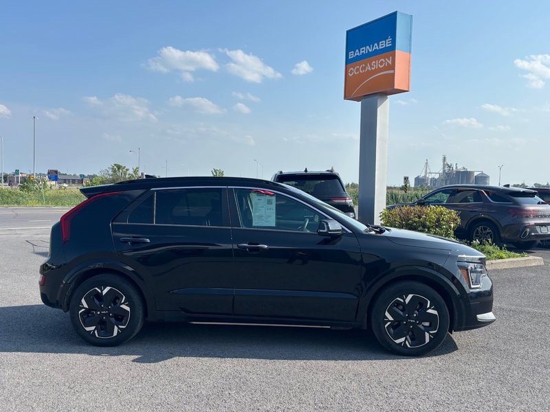 2024 Kia Niro EV Wave Leather + Sunroof + Navigation + Up to 407km of range