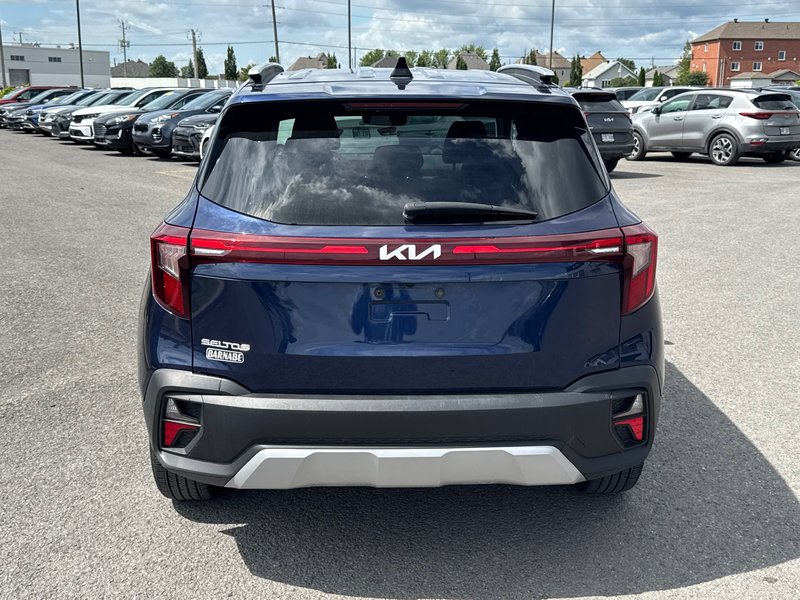 2024 Kia Seltos LX Heated seats + Backup camera + CarPlay