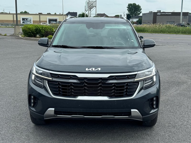 2025 Kia Seltos EX AWD + Sunroof + Leather + Backup camera