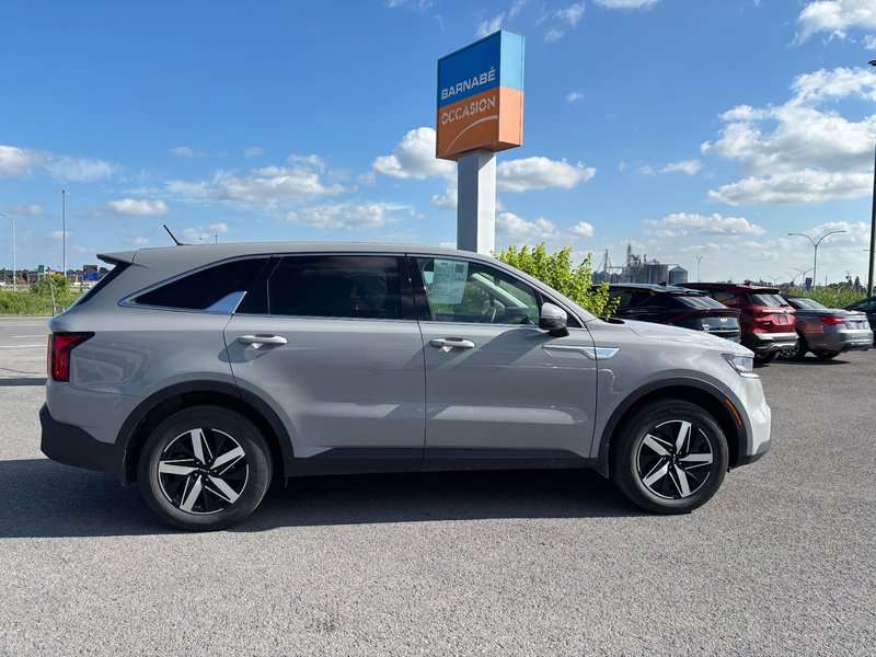 2022 Kia Sorento LX Premium Blind spot detector + Carplay + 7 passangers