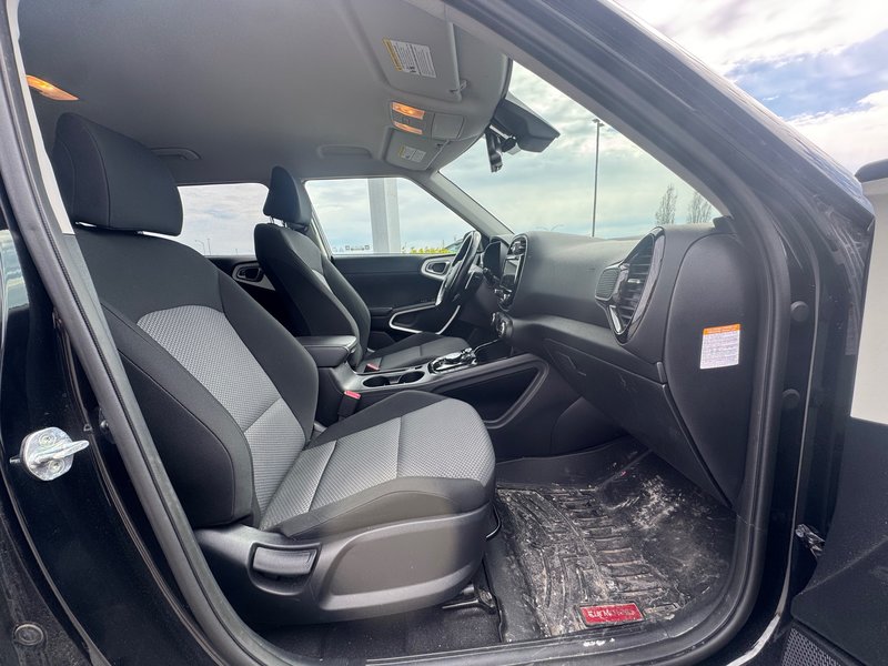 2022 Kia Soul EV EV Premium 100% electric + Carplay  + Heated seats