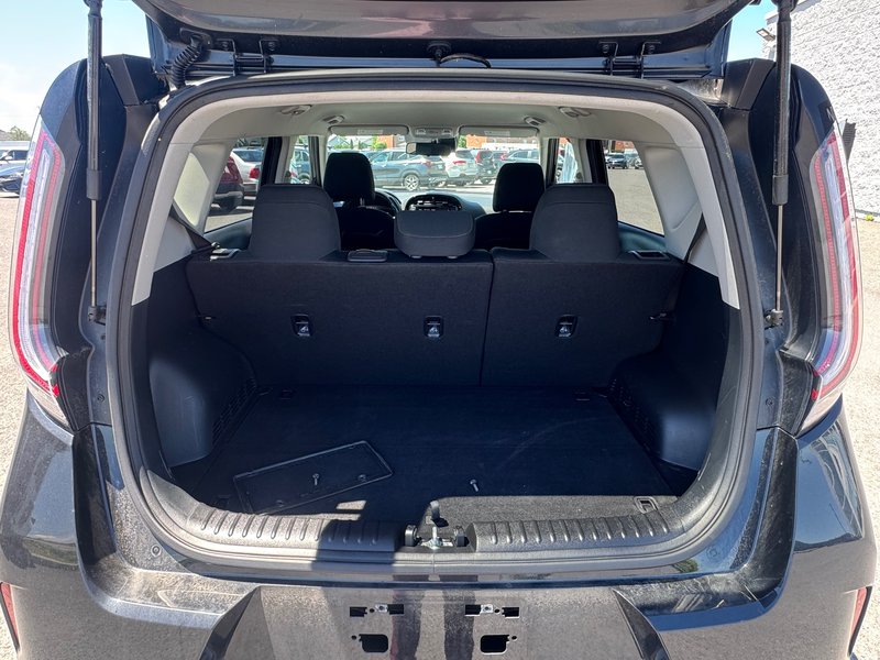 2023 Kia Soul EX Heated seats + Back up Camera
