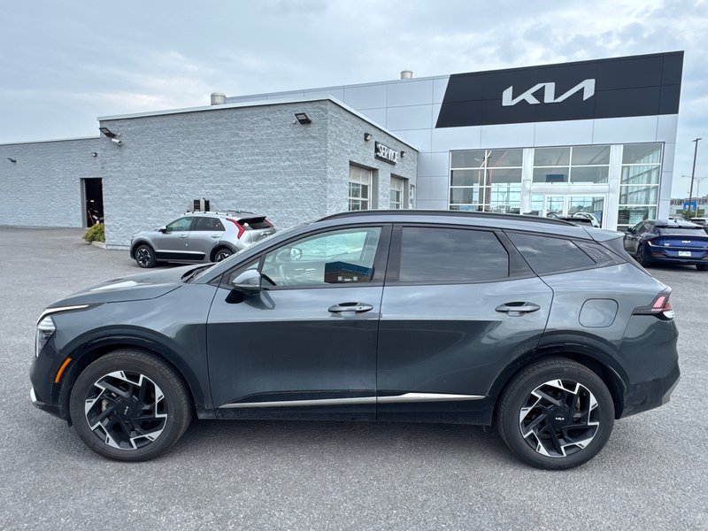 2024 Kia Sportage Plug-In Hybrid SX AWD + Sunroof + Leather + Backup camera