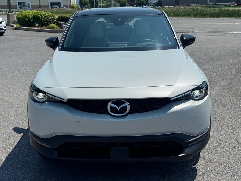 2023 Mazda MX-30 EV GT 100% electric + Carplay  + Heated seats