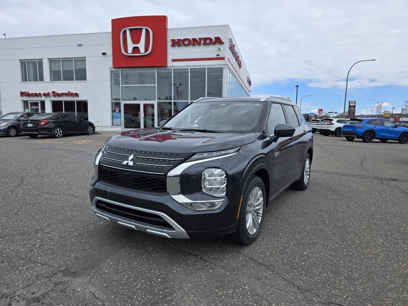 2024 Mitsubishi Outlander LE PHEV in Rivière-du-Loup, Quebec