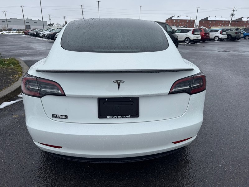 2023 Tesla Model 3  Leather seats + 15 inch screen