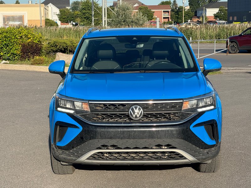 2023 Volkswagen Taos Comfortline AWD + Heated seats + CarPlay