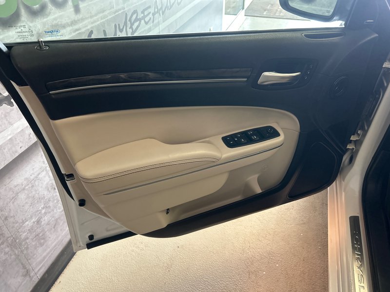 2018 Chrysler 300 Limited