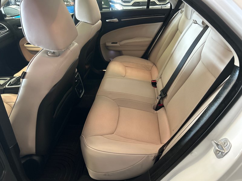 2018 Chrysler 300 Limited