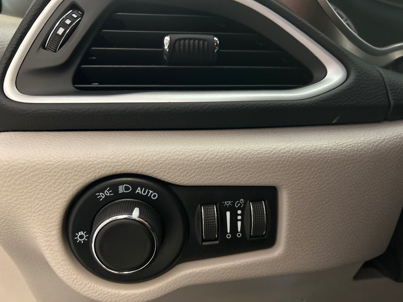 Chrysler Grand Caravan SXT SXT 2023