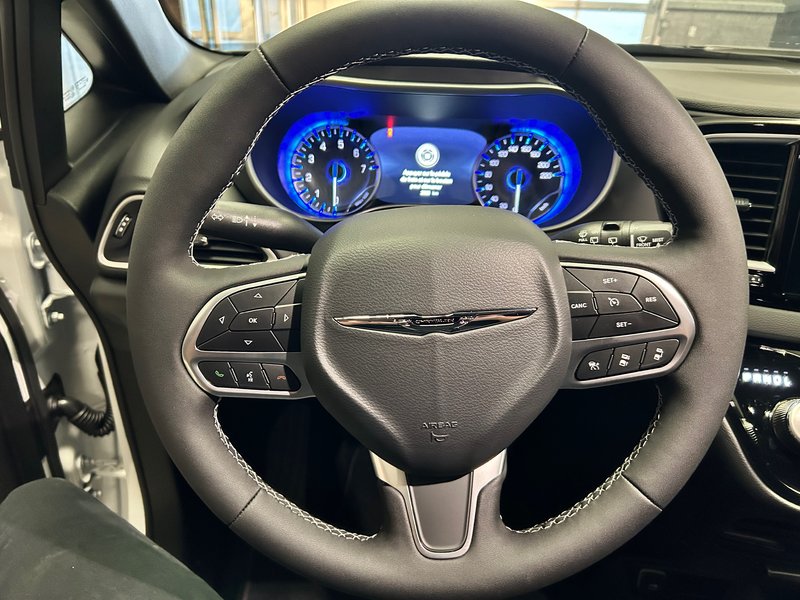 2025 Chrysler Grand Caravan SXT