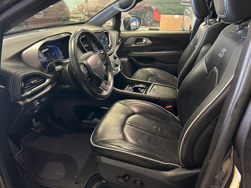 2022 Chrysler PACIFICA LIMITÉE