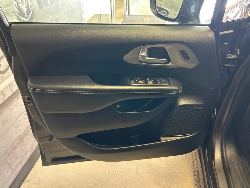 2022 Chrysler PACIFICA LIMITÉE