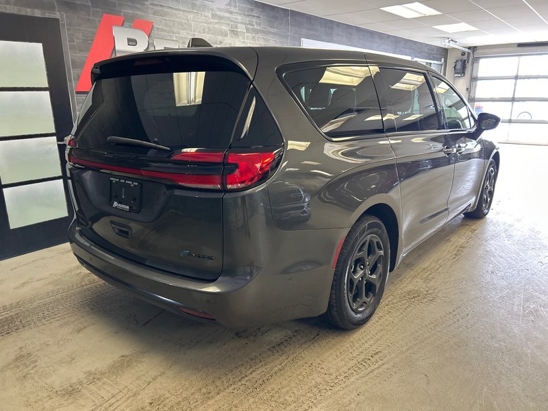 2022 Chrysler PACIFICA LIMITÉE