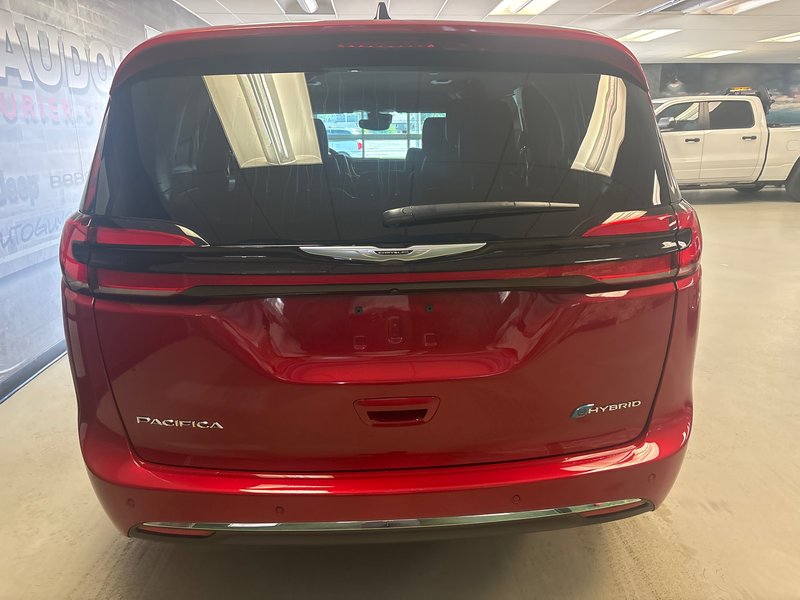 2024 Chrysler Pacifica Hybrid SELECT