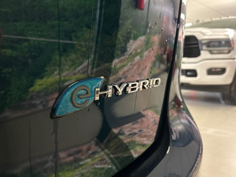 Chrysler Pacifica Hybrid SELECT 2025