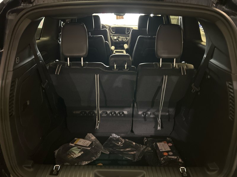 Chrysler Pacifica Hybrid SELECT 2025