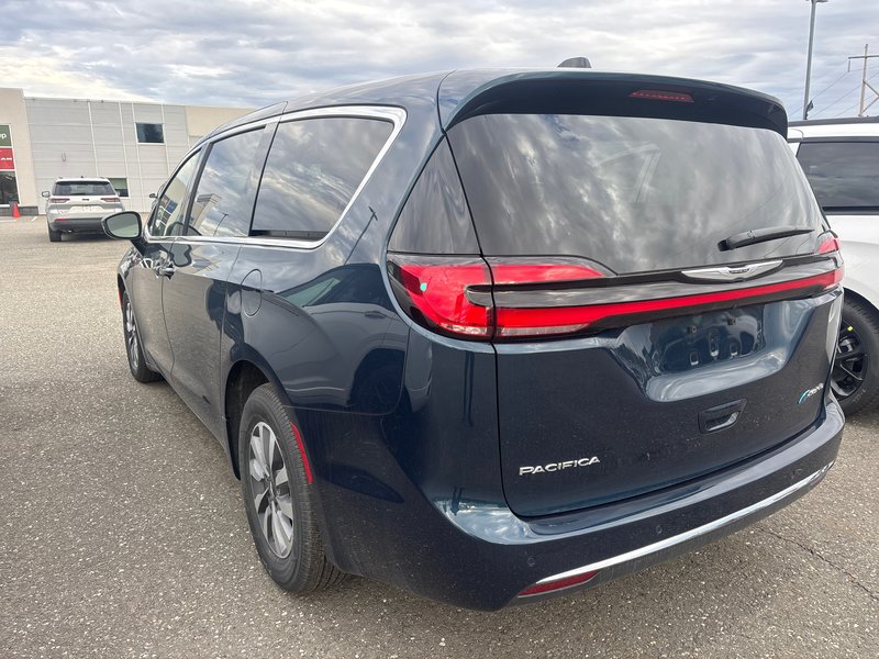 Chrysler Pacifica Hybrid SELECT 2025