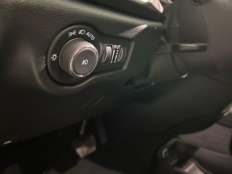 Chrysler Pacifica Hybrid SELECT 2025