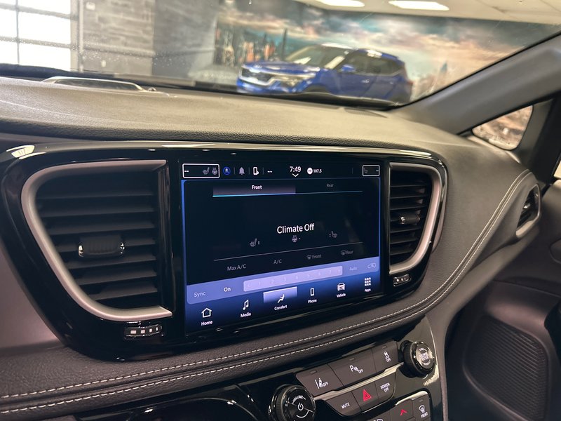Chrysler Pacifica Hybrid SELECT 2025