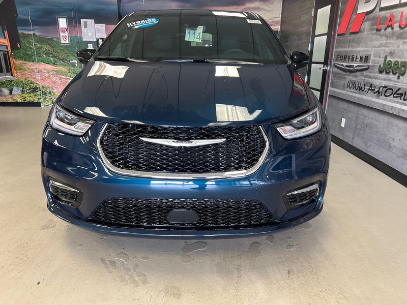 Chrysler Pacifica Hybrid SELECT 2025
