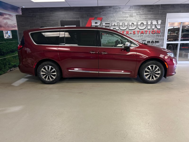 2023 Chrysler Pacifica LIMITÉE
