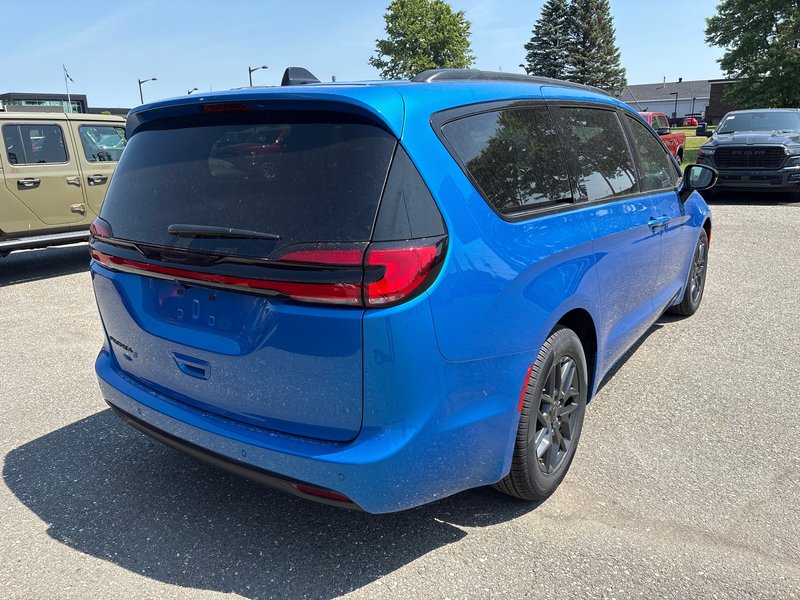 Chrysler Pacifica SELECT 2027