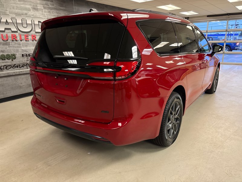 Chrysler Pacifica SELECT AWD 2027