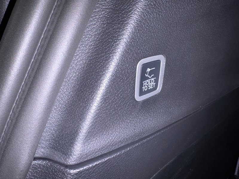 Chrysler Pacifica SELECT AWD 2027