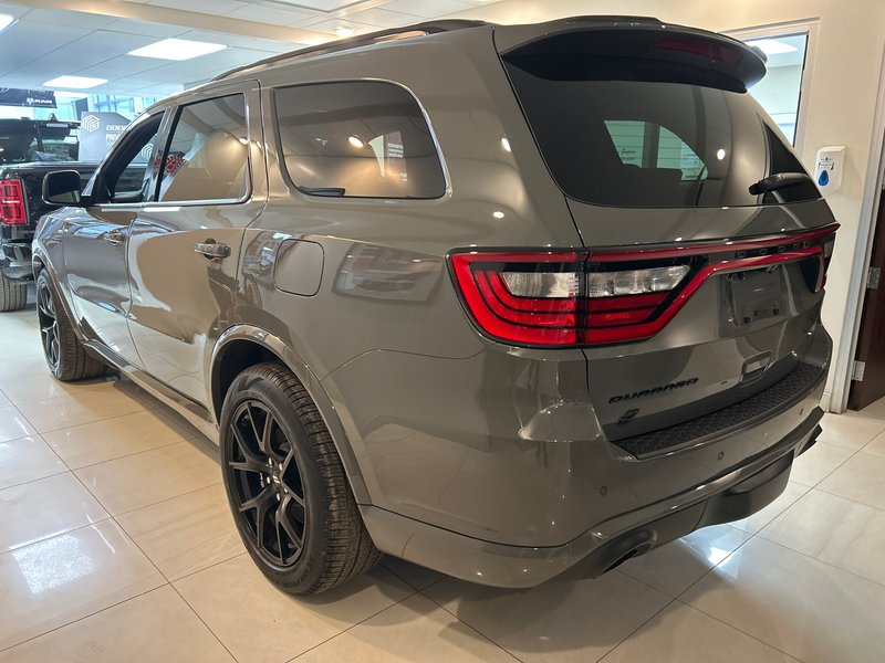 Dodge Durango GT HEMI V8 PREMIUM 2026 SIÈGES AVANT CHAUF. VENTILÉS* SIÈGES CHAUF. 2E RANGÉE* ENSEMBLE TOW`NGO* ENSEMBLE BLACK TOP 2.0*