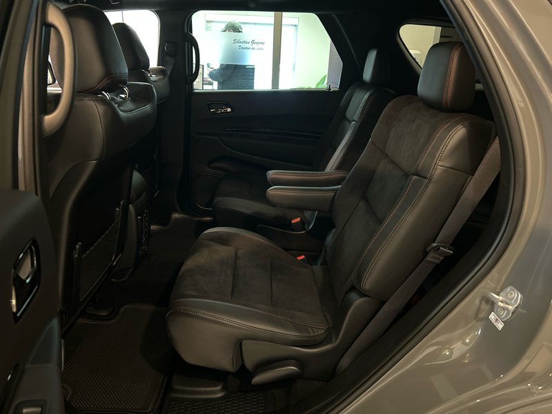 Dodge Durango GT HEMI V8 PREMIUM 2026 SIÈGES AVANT CHAUF. VENTILÉS* SIÈGES CHAUF. 2E RANGÉE* ENSEMBLE TOW`NGO* ENSEMBLE BLACK TOP 2.0*