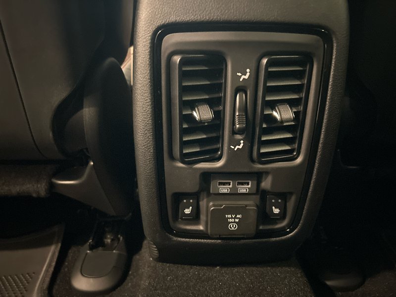 Dodge Durango GT HEMI V8 PREMIUM 2026 SIÈGES AVANT CHAUF. VENTILÉS* SIÈGES CHAUF. 2E RANGÉE* ENSEMBLE TOW`NGO* ENSEMBLE BLACK TOP 2.0*