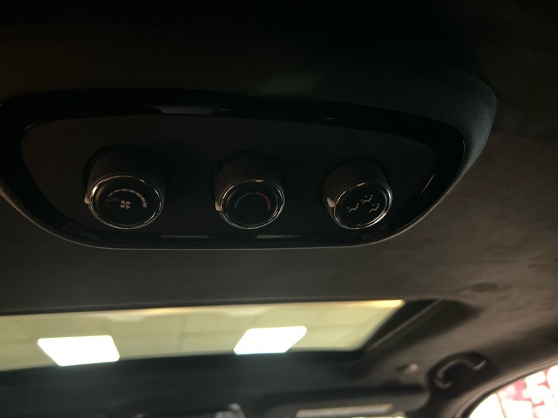 Dodge Durango GT HEMI V8 PREMIUM 2026 SIÈGES AVANT CHAUF. VENTILÉS* SIÈGES CHAUF. 2E RANGÉE* ENSEMBLE TOW`NGO* ENSEMBLE BLACK TOP 2.0*