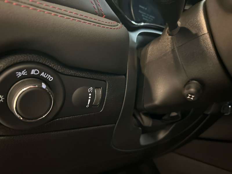 Dodge Durango GT HEMI V8 PREMIUM 2026 SIÈGES AVANT CHAUF. VENTILÉS* SIÈGES CHAUF. 2E RANGÉE* ENSEMBLE TOW`NGO* ENSEMBLE BLACK TOP 2.0*