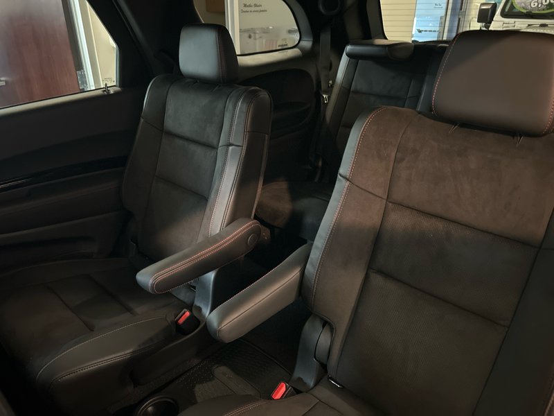 Dodge Durango GT HEMI V8 PREMIUM 2026 SIÈGES AVANT CHAUF. VENTILÉS* SIÈGES CHAUF. 2E RANGÉE* ENSEMBLE TOW`NGO* ENSEMBLE BLACK TOP 2.0*